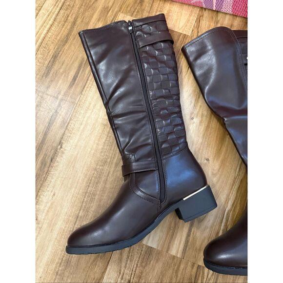 Via Pinky Charlotter Brown Quilted Faux Leather Boots Size 9 NIB - Picture 3 of 6